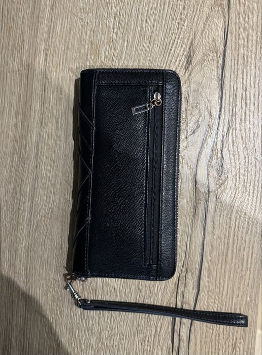 Дамски портфейл Guess