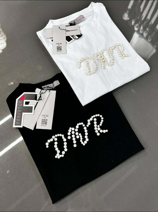 Стилни дамски тениски