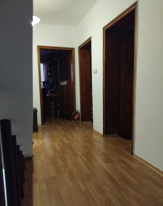 Продава къща в с.Самораново общ.Дупница