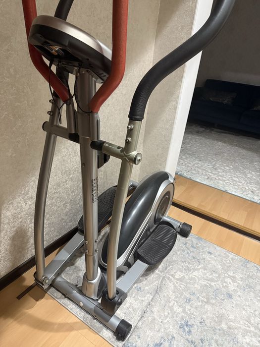 Продам эллиптический тренажер