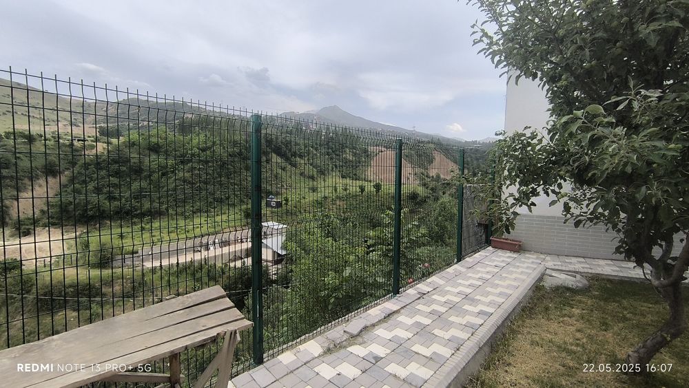 Дача сотилади чимёнда