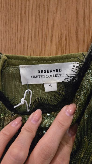 Рокля с пайети Reserved limited collection