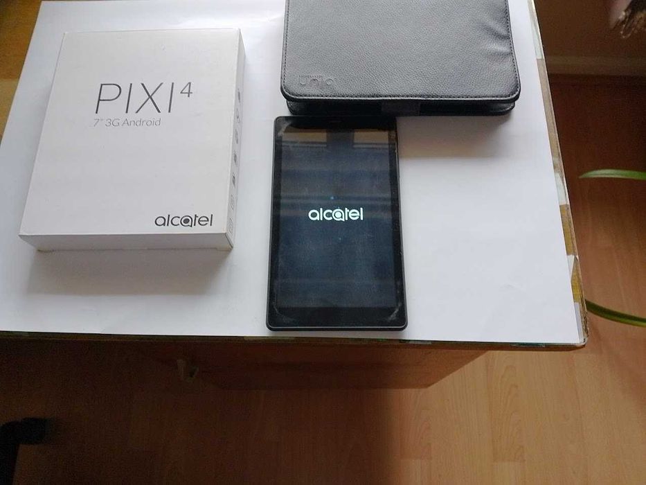 Продавам таблет Alcatel Pixi 4 .Първи собственик съм.С подарък калъф.