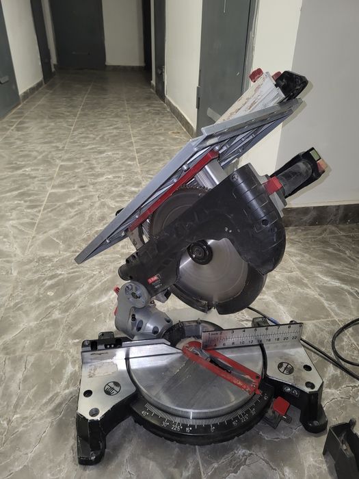 Универсальная торцовочная пила