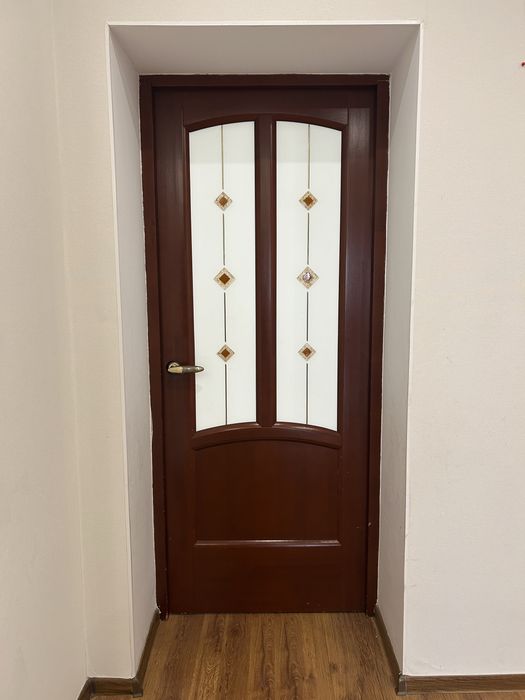 Продам межкомнытный двери