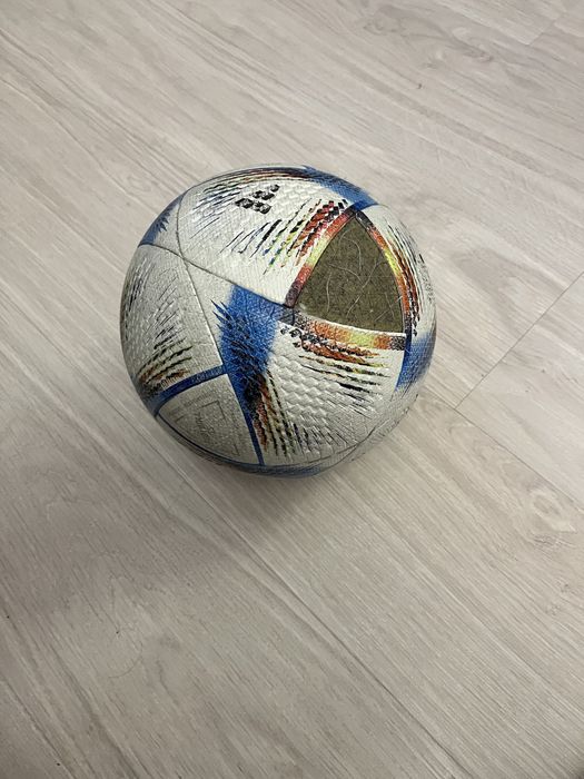 Мяч футбольный