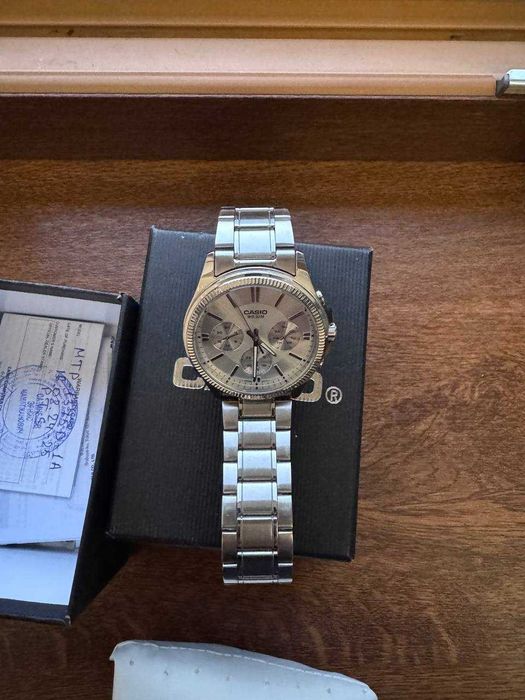 Кварцевые часы CASIO