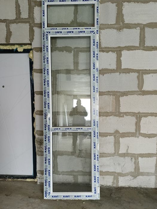 Срочно продам балконную дверь и окна