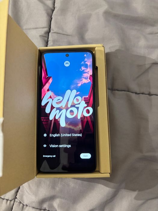 Vand motorola e15 NOU