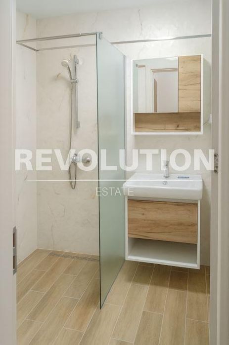 Дава се под наем Тристаен апартамент в Варна, Възраждане 2 - 85 кв.м за 750 € - Снимка #5