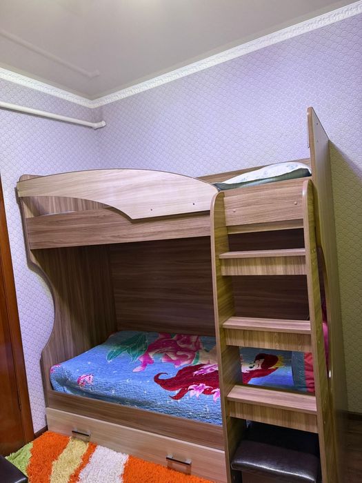 Двухярусная кровать