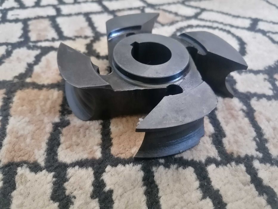 Професионални инструменти за метал и дърво - HSS свредла и италиански фрези Zinken