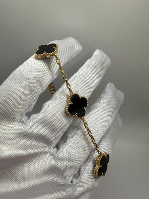 Гривна Van Cleef 18k gold