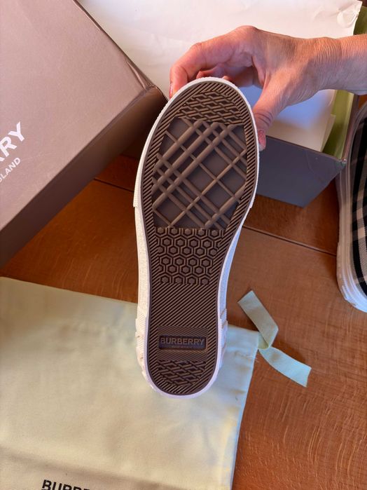Burberry shoes ladies