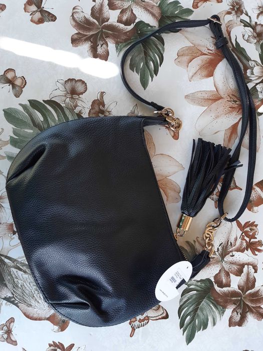 Малки черна и розова чантички