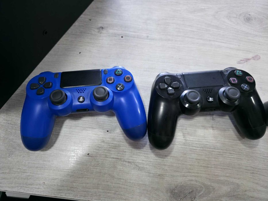 Playstation 4 PRO 1TB (PS4 PRO) + два джойстика и зарядна станция