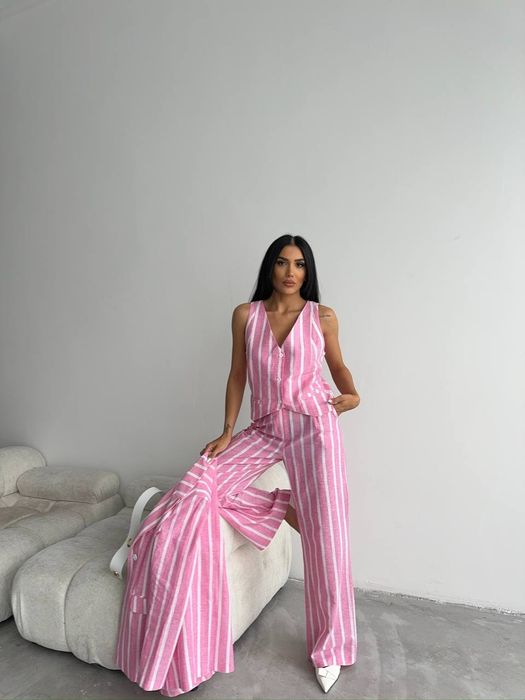 Страхотен сет от три части наличен в размер  М