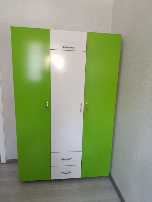 КАК НОВЫЙ  шкаф 180 НА 120