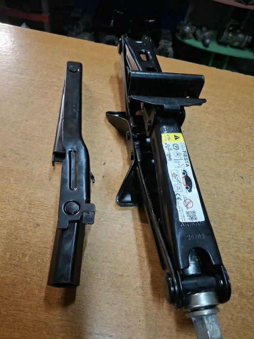 Cric Ford Fiesta Mk7 Mk8