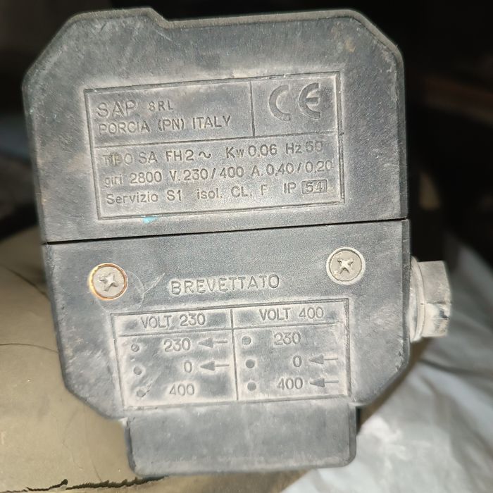 Водяные насосы 220в, 12в.