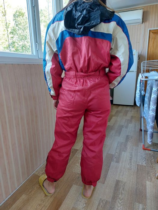 Продам лыжный комбинезон