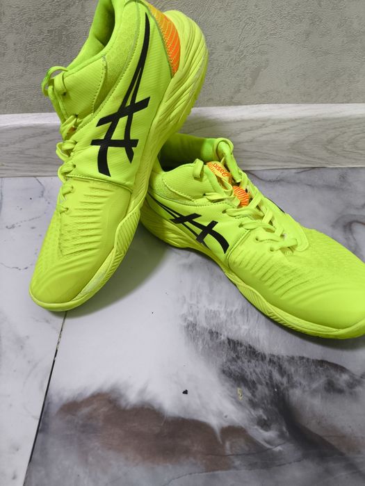 Кросовки asics волейбол