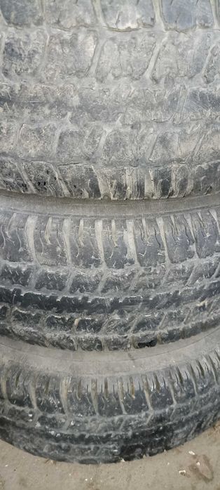 Продам диски с резиной 235/75 R15 УАЗ