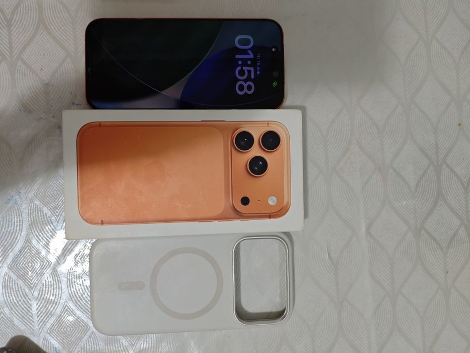 Продам IPhone 17 Pro