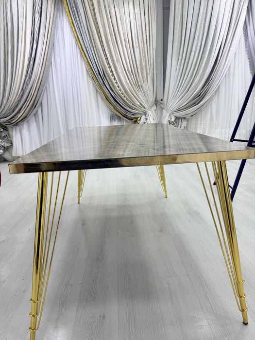 Стол хорошега качества