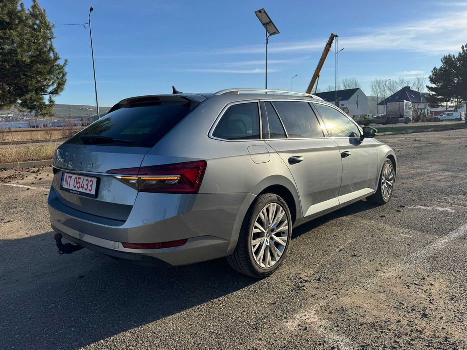 Skoda Superb, model facelift 2021/ Premium Edition/Matrix/Piele