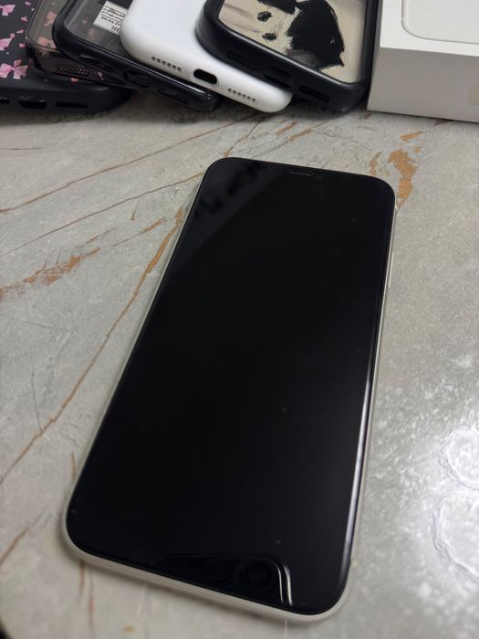 Продам iPhone 11 128 GB