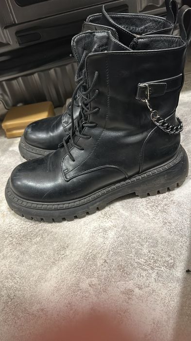Продам зимние сапоги