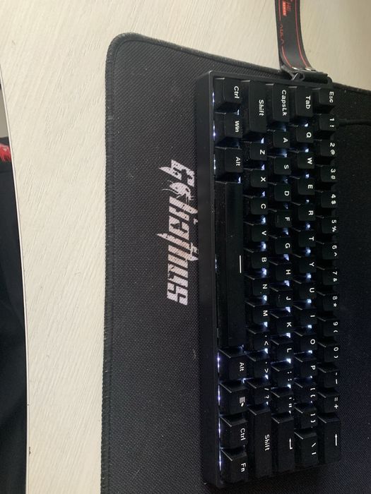 Aula win60 he магнитная клава