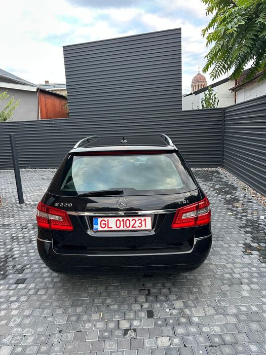 MERCEDES-BENZ E-Class 0 — imagine 4