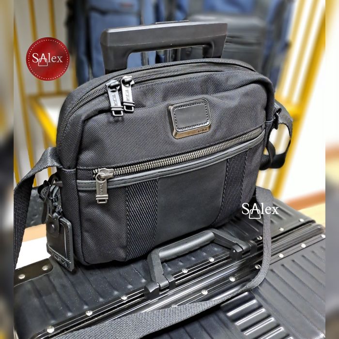 Плечевая сумка ТУМИ! Новая с бирками!