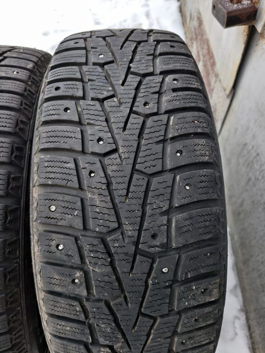 Продам зимние шины 215/60/16