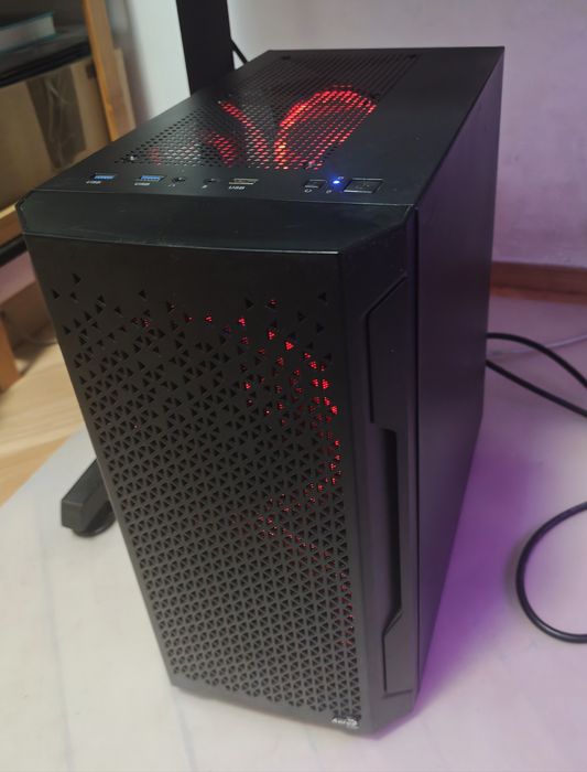 Calculator Gaming, Intel i3 12100F 3.3GHz, 16GB DDR4, 500GB SSD, RTX 3050 8GB GDDR6