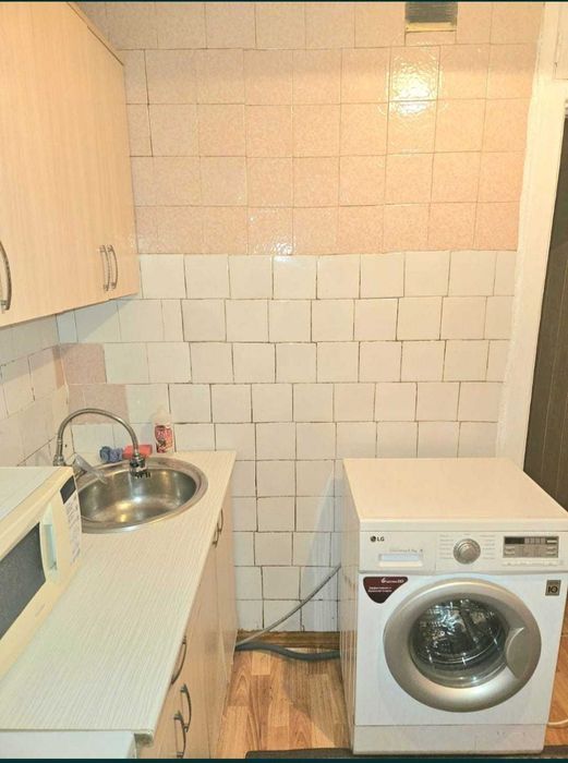 Продам 2 ком квартиру на 2 этаже