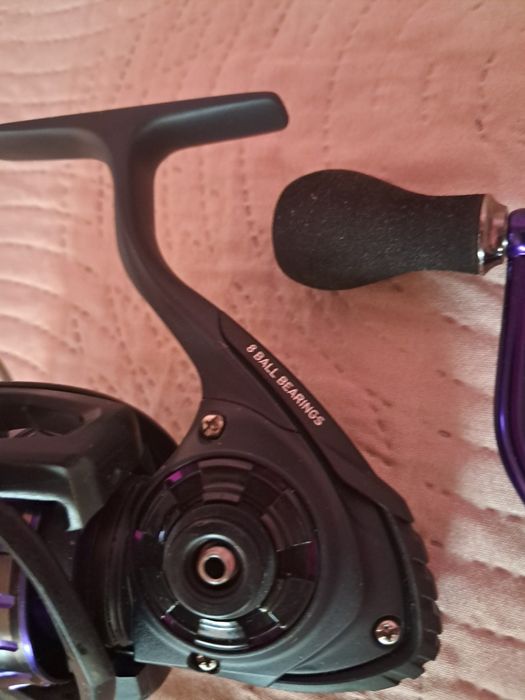 Продавам нов спининг сет