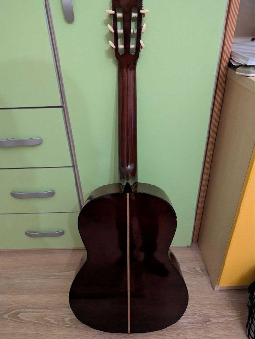 Продам гитару Hohner HC06