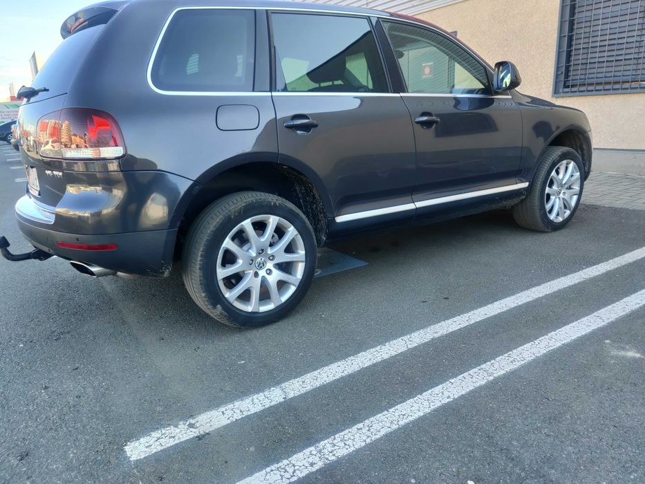 Vand VW Touareg, 2009, motor 3.0 TDI, 240 CP
