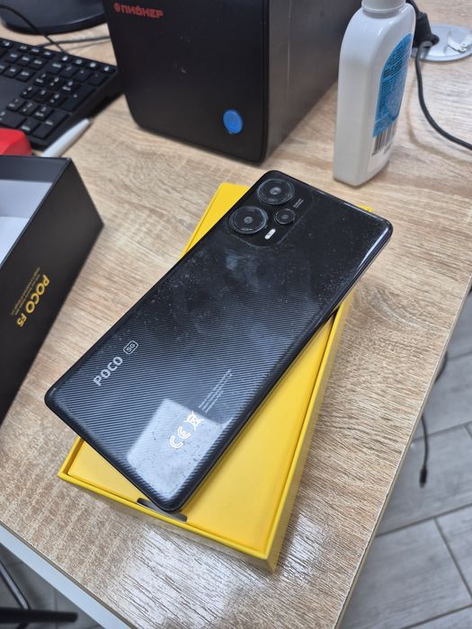 Poco f5 12/256gb
