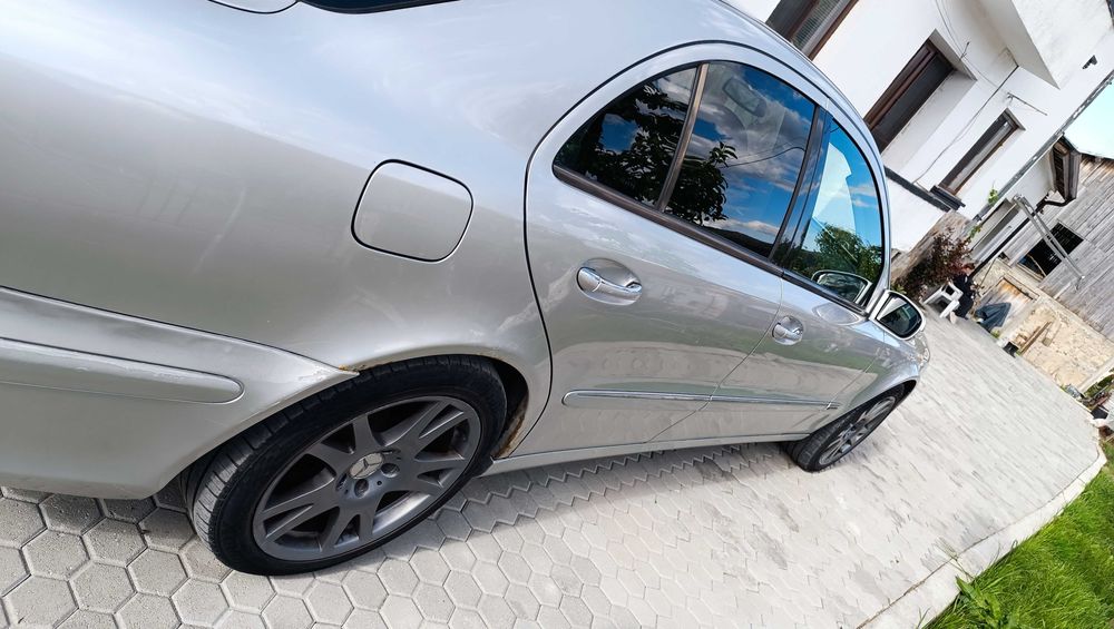 Mercedes-benz E270CDI