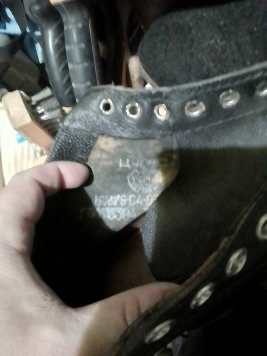 Сапоги кирзовые .ботинки