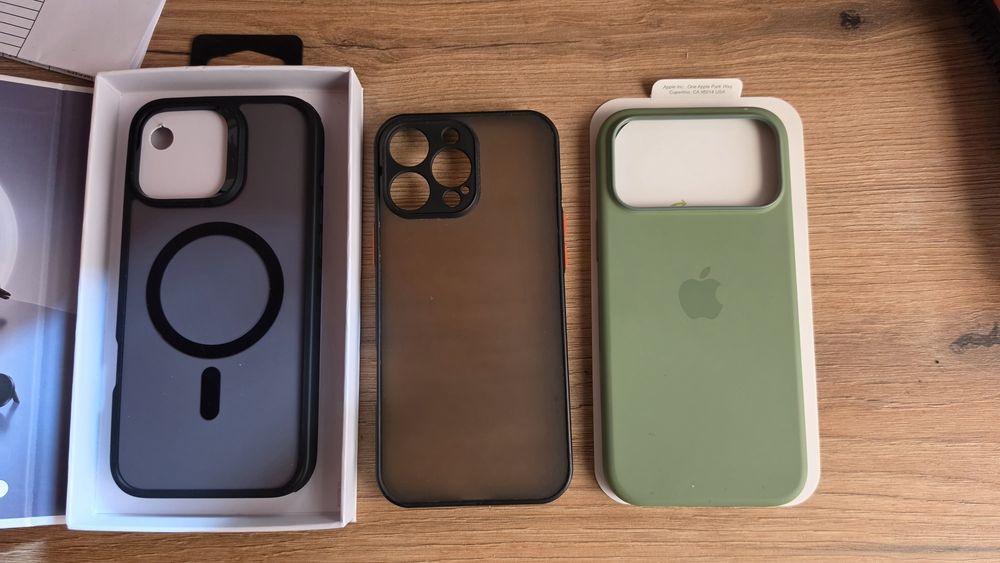 Кейсове iphone 17 pro max