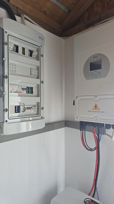 Sistem fotovoltaic 10kw trifazat, baterie 14.33kw, 24 PV DAH