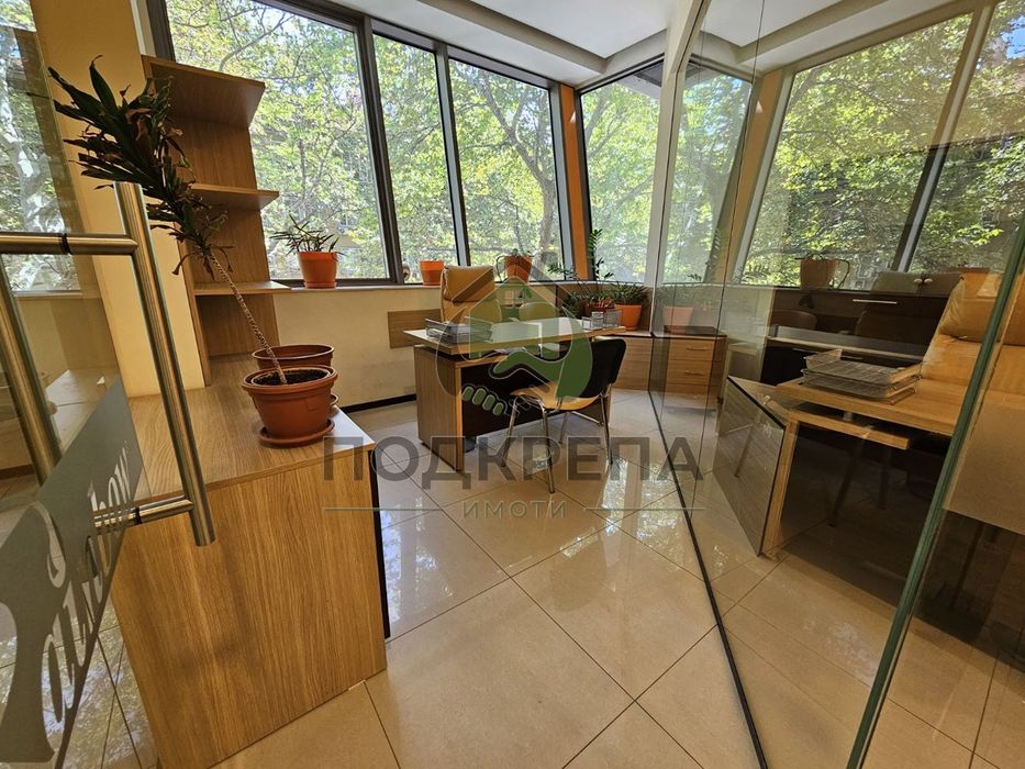 Дава се под наем Офис в Пловдив, Център - 100 кв.м за 1022 € - Снимка #5