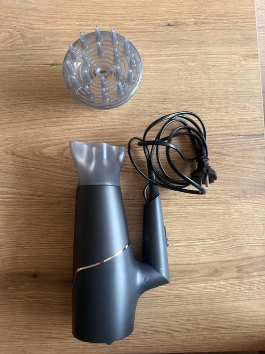 Професионален Сешоар Philips - ЧИСТО НОВ + ГАРАНЦИЯ