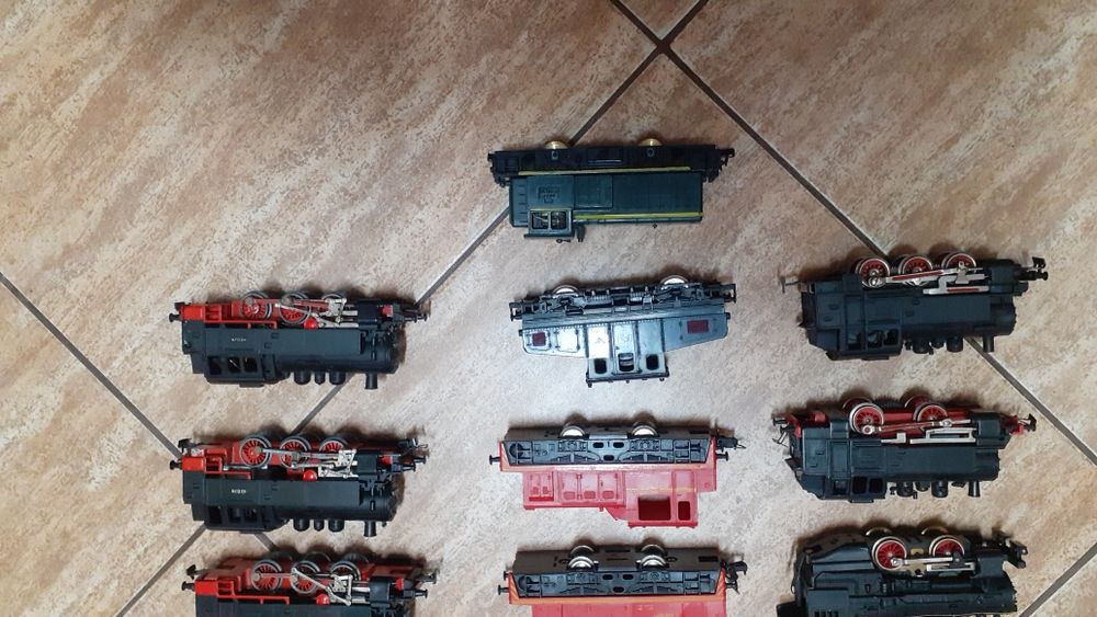 Locomotive trenulet electric scara HO