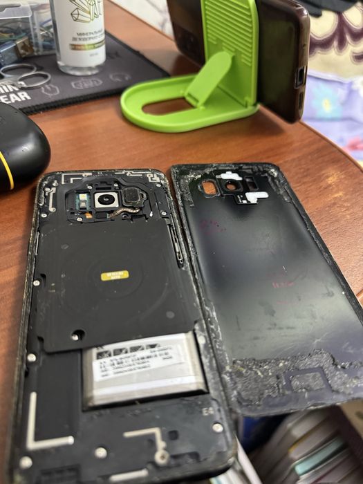 Телефон Samsung s8